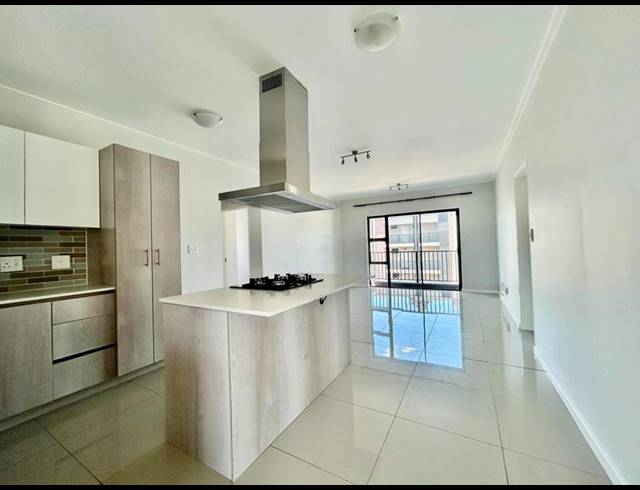 2 BEDROOM APARTMENT FOR SALE IN BRYANSTON
